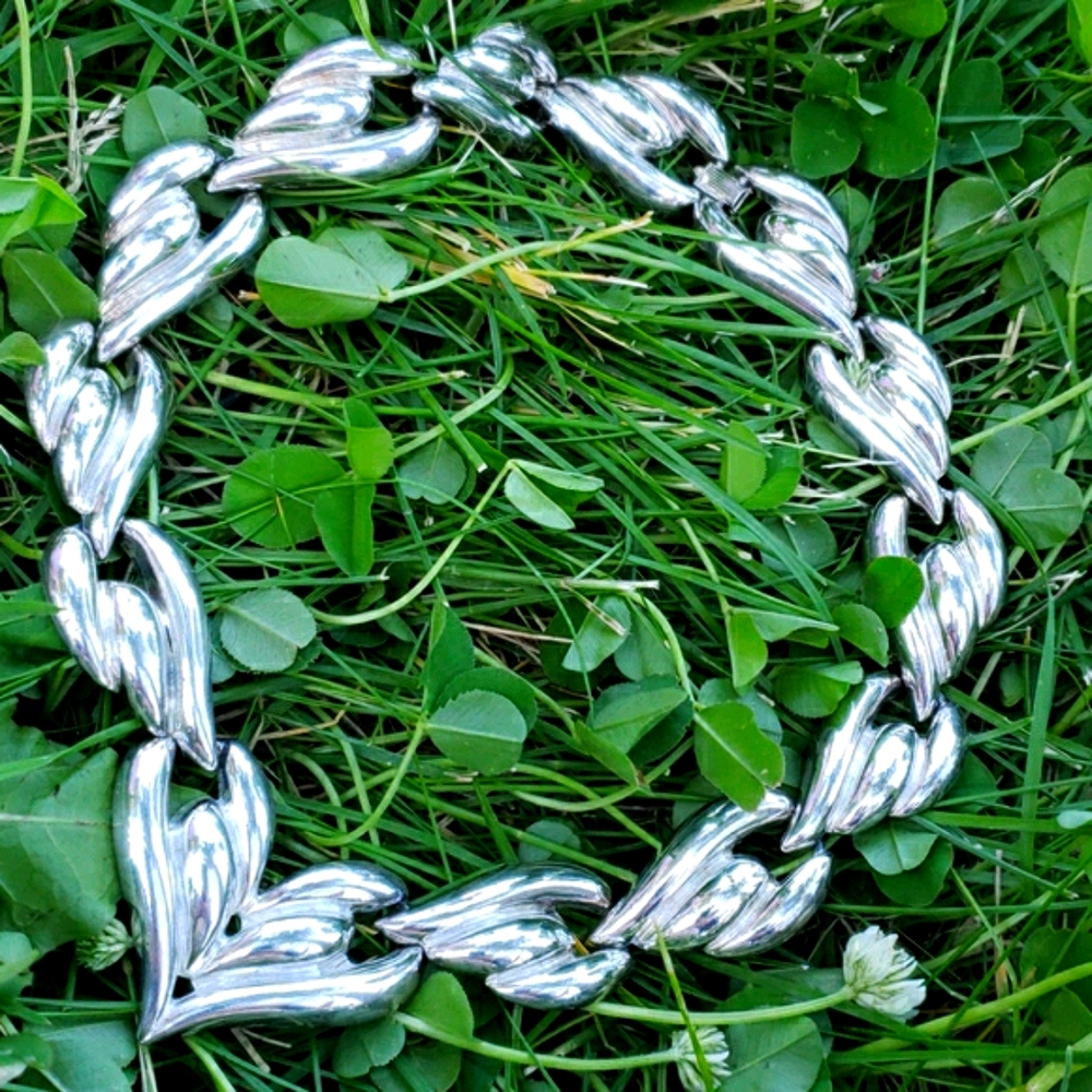 Chunky Vintage High End Stylized Silver Heart Shape Rhodium Plate Necklace - Picture 6 of 14